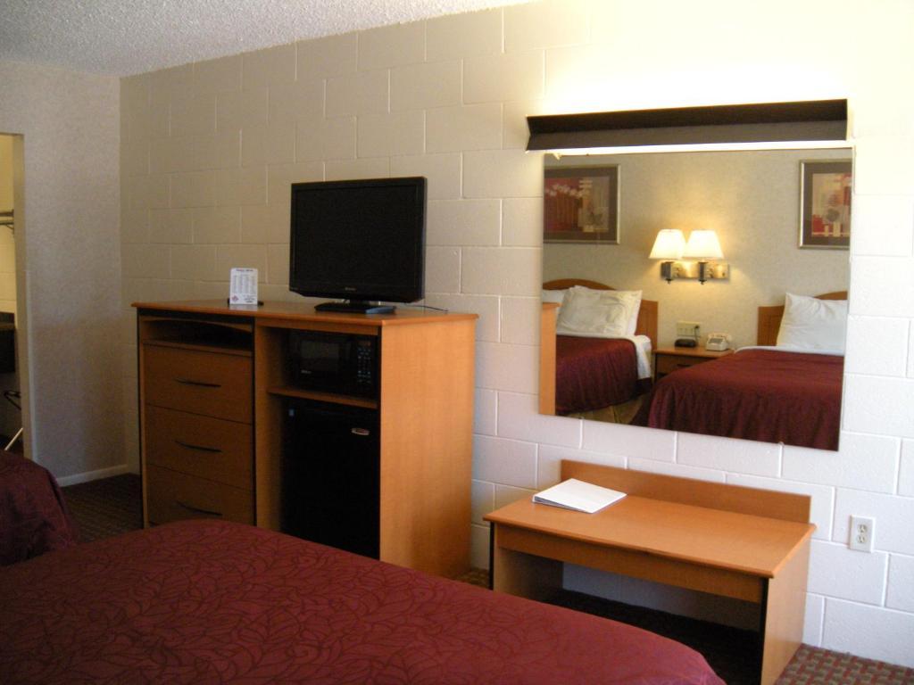 Motel West Idaho Falls Room photo