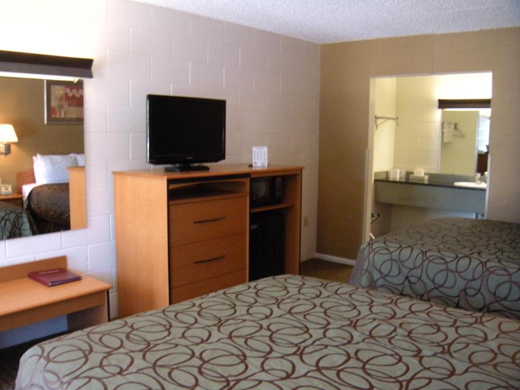 Motel West Idaho Falls Room photo